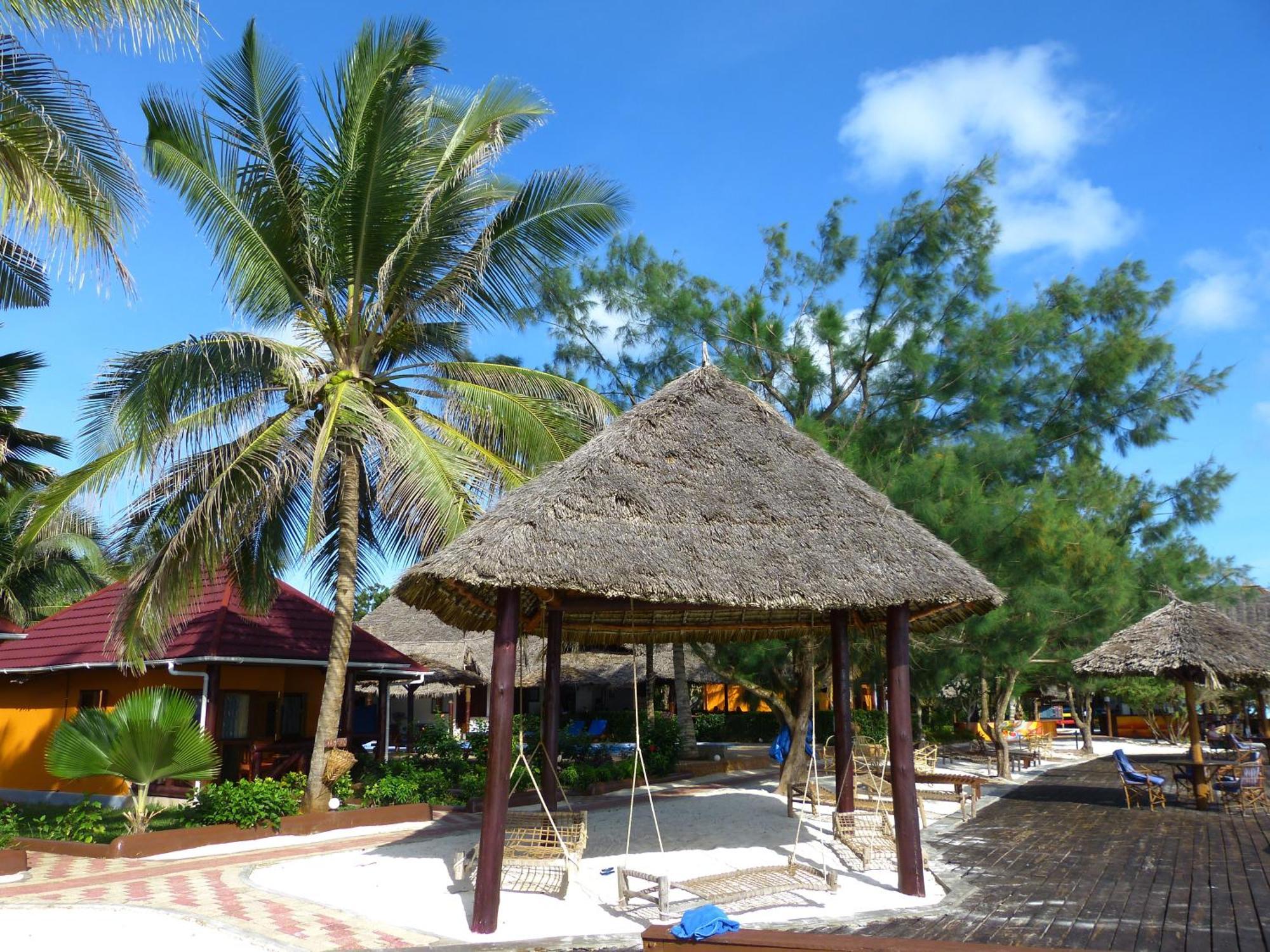 נונגווי Mnarani Beach Cottages מראה חיצוני תמונה