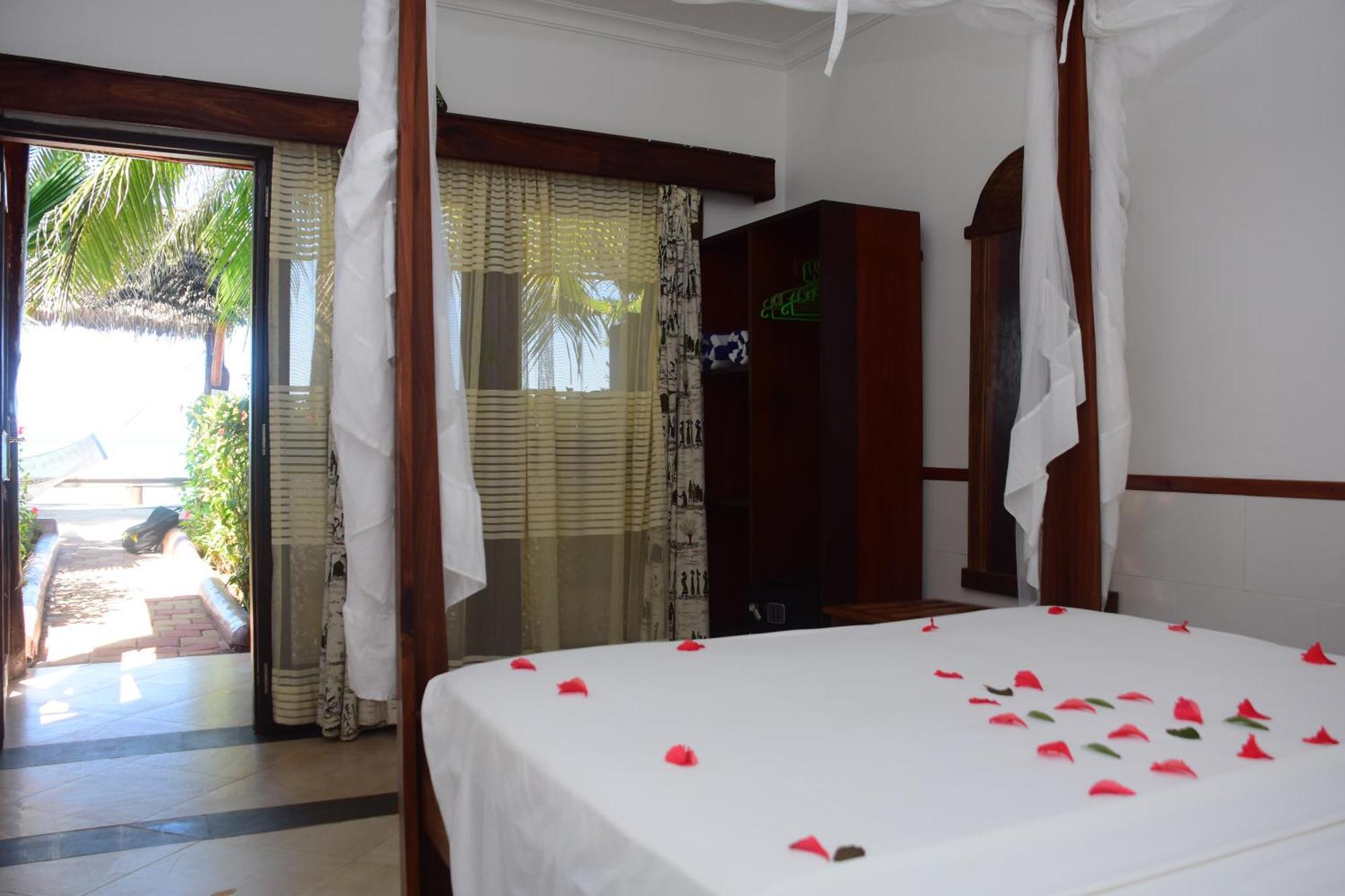 נונגווי Mnarani Beach Cottages מראה חיצוני תמונה